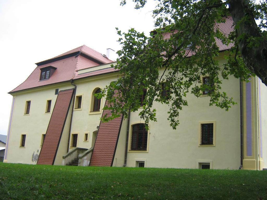 Palac Kietlin Niemcza Esterno foto